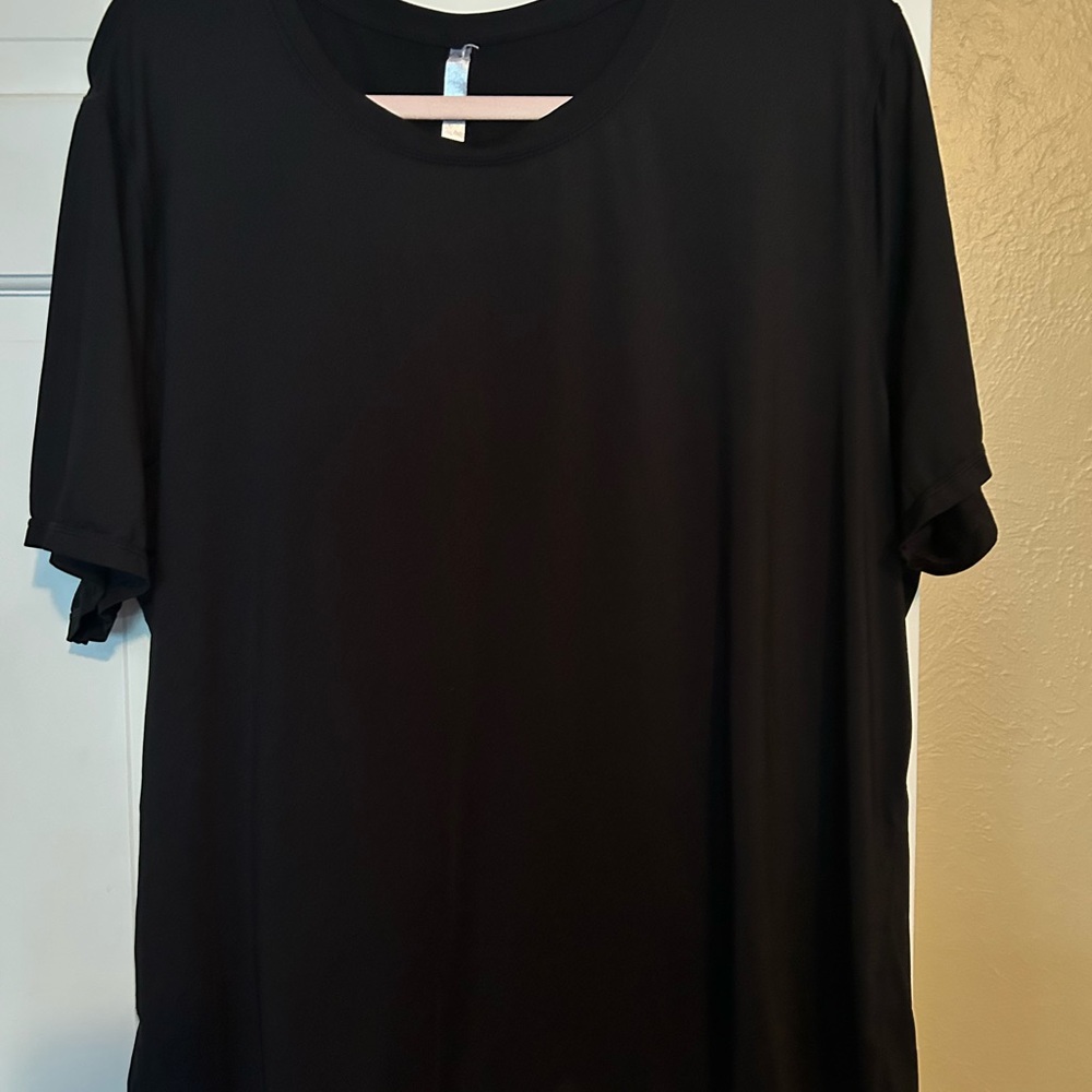 Athleta Black Short Sleeve Tee